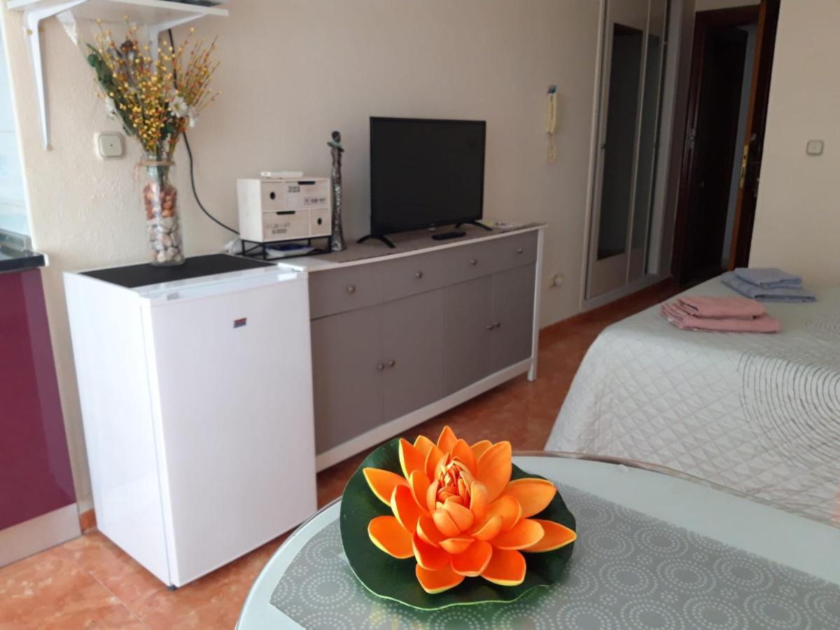 Almudena Estudio Torrevieja Exteriör bild