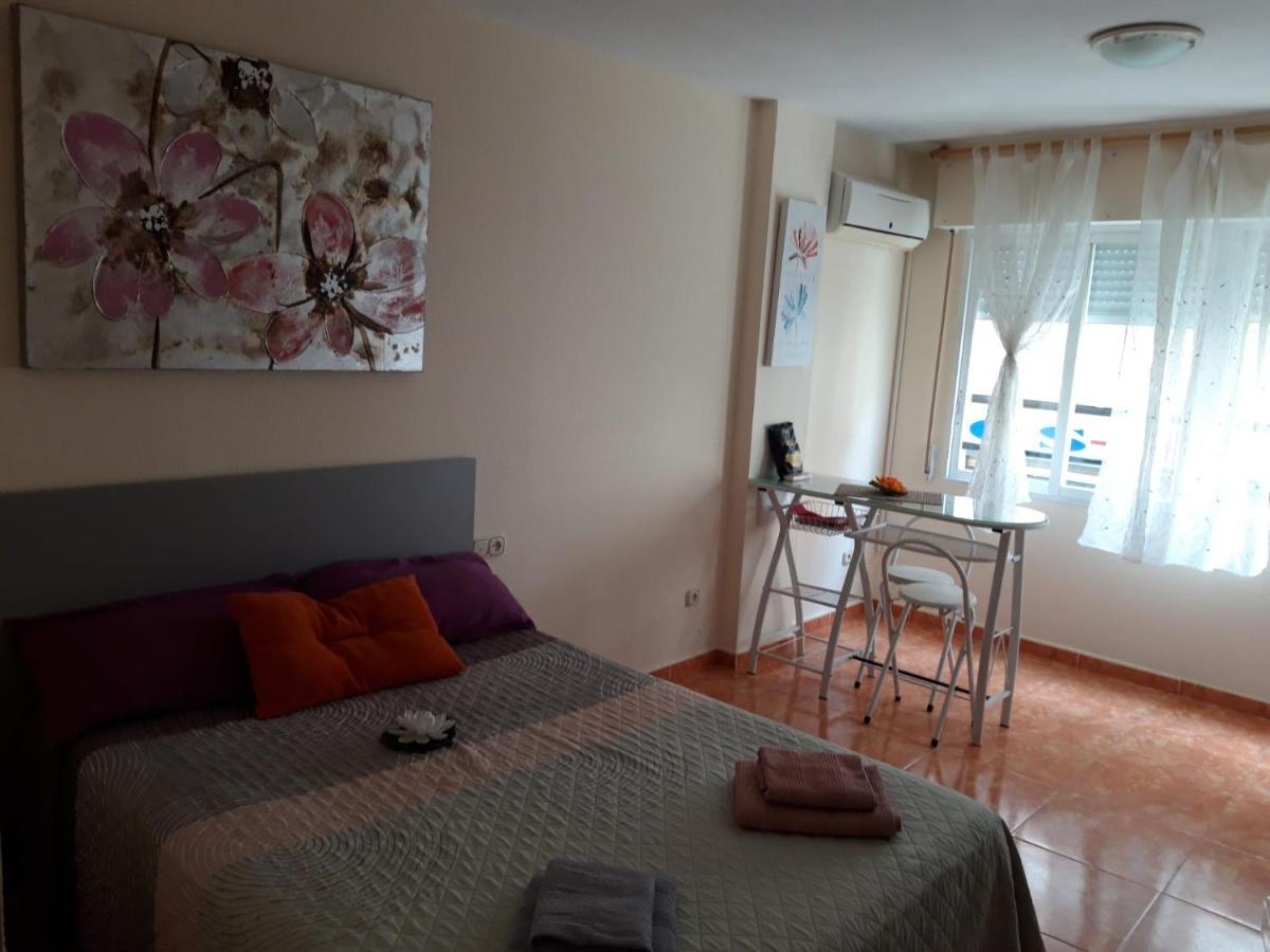 Almudena Estudio Torrevieja Exteriör bild